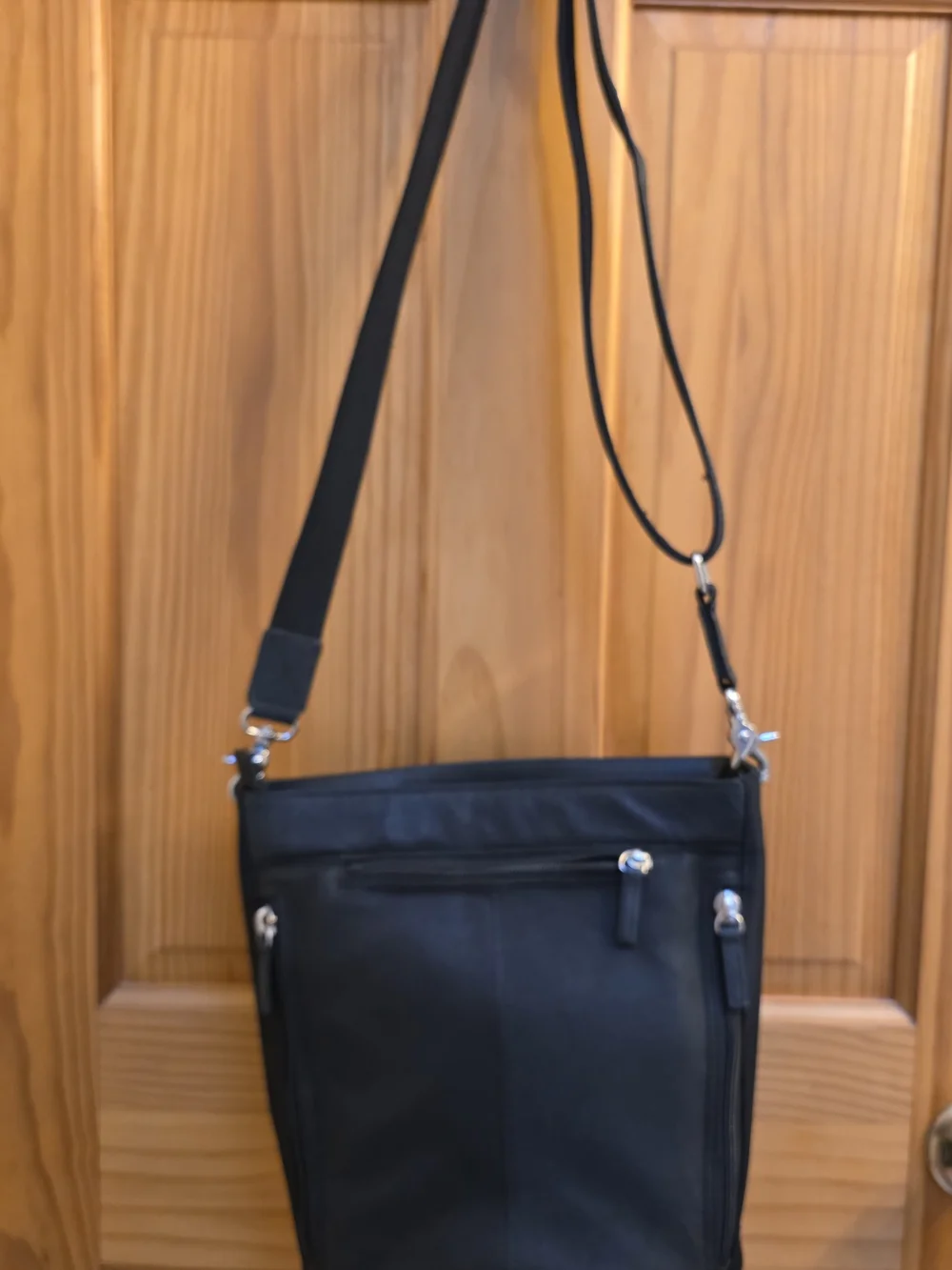 Gun Tote'n Mama Black Crossbody Shoulder Bag - Classic Everyday Carry